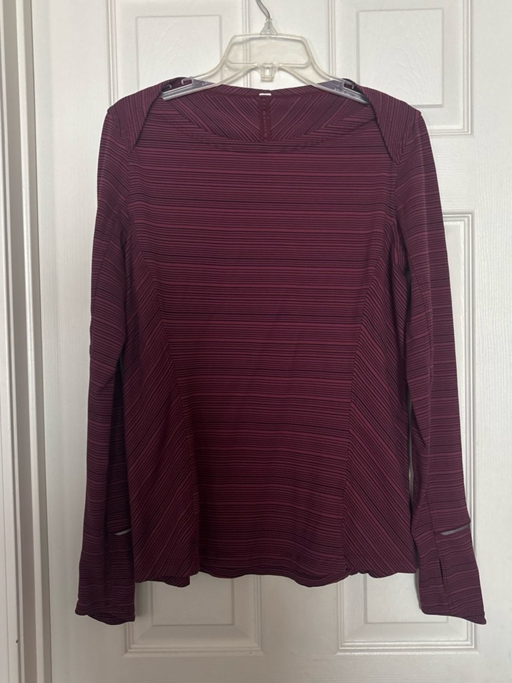 Lululemon L Women’s Long-Sleeve Crewneck Top in Burgundy Stripe